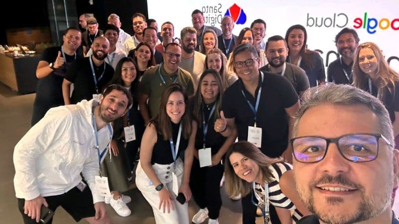 Júlio Figueiredo liderando executivos na sede do Google em Nova York